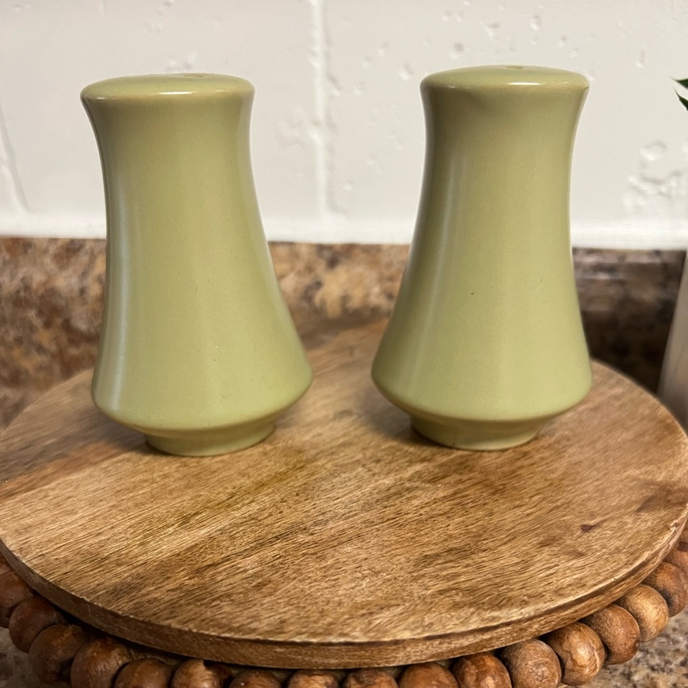Noritake vintage salt & pepper set